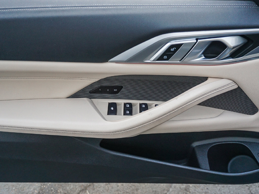 Used 2023 BMW M440i Convertible w/ Premium Package RWD image 19