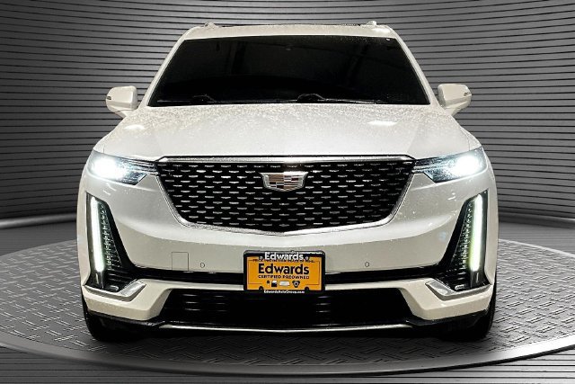 Certified 2023 Cadillac XT6 Luxury AWD/4WD image 2