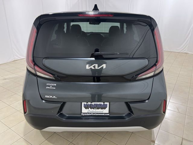 Used 2023 Kia Soul LX w/ LX Technology Package image 4