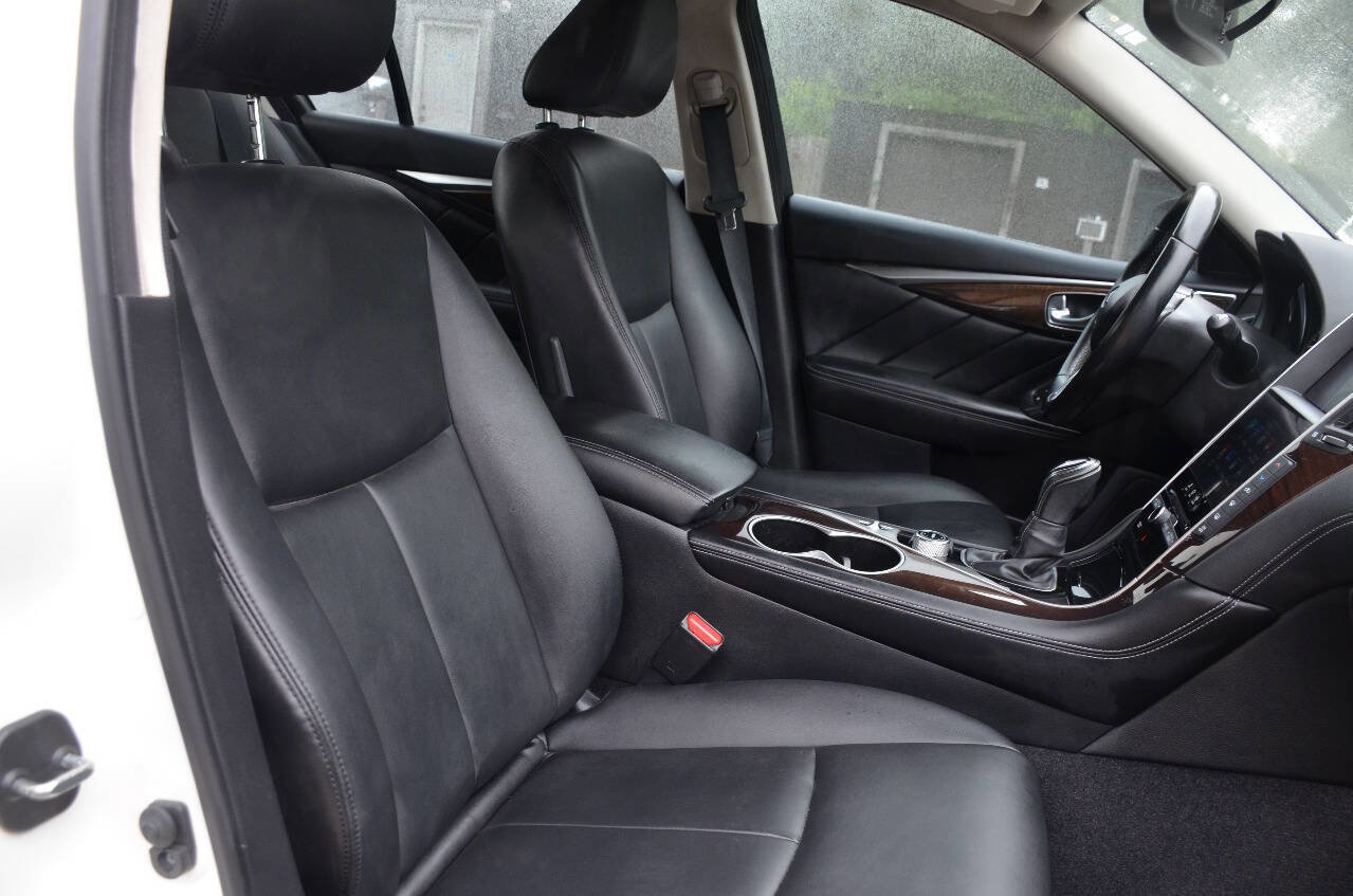 Used 2018 INFINITI Q50 Luxe RWD image 14