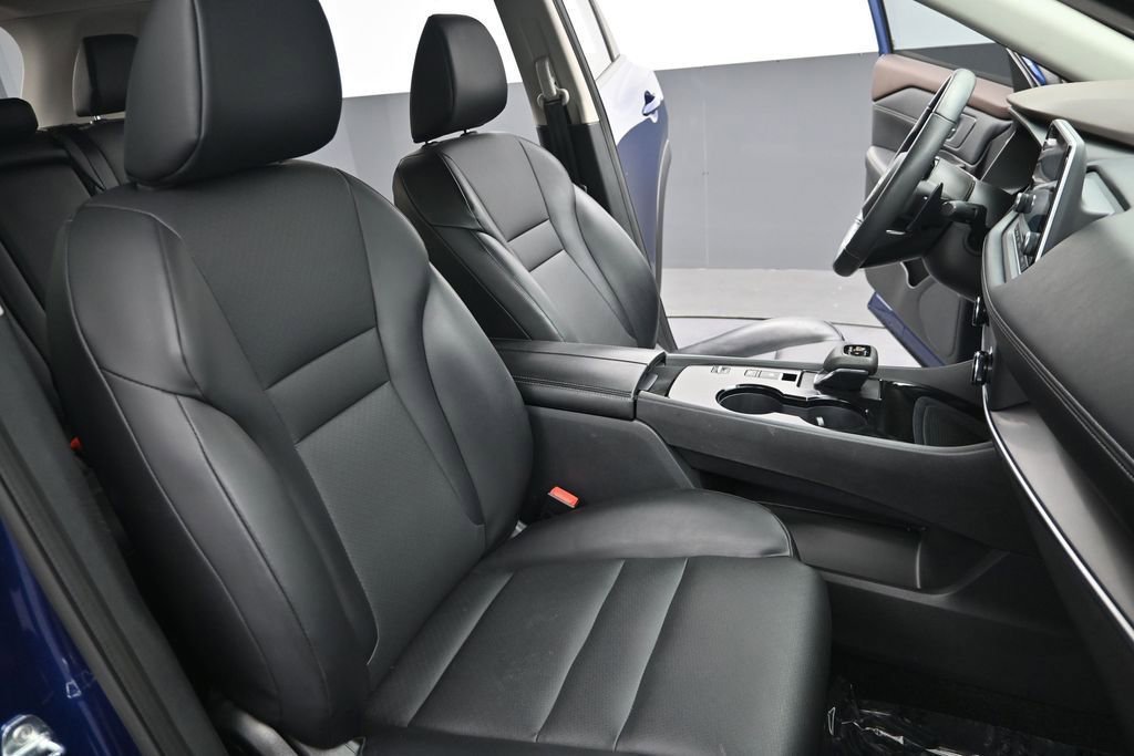 Used 2023 Nissan Rogue SV w/ SV Premium B Package FWD image 27