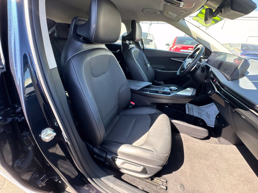 Used 2023 Kia EV6 Light RWD image 24