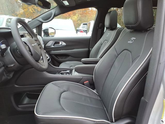 New 2026 Chrysler Pacifica Limited w/ S Appearance Package image 7