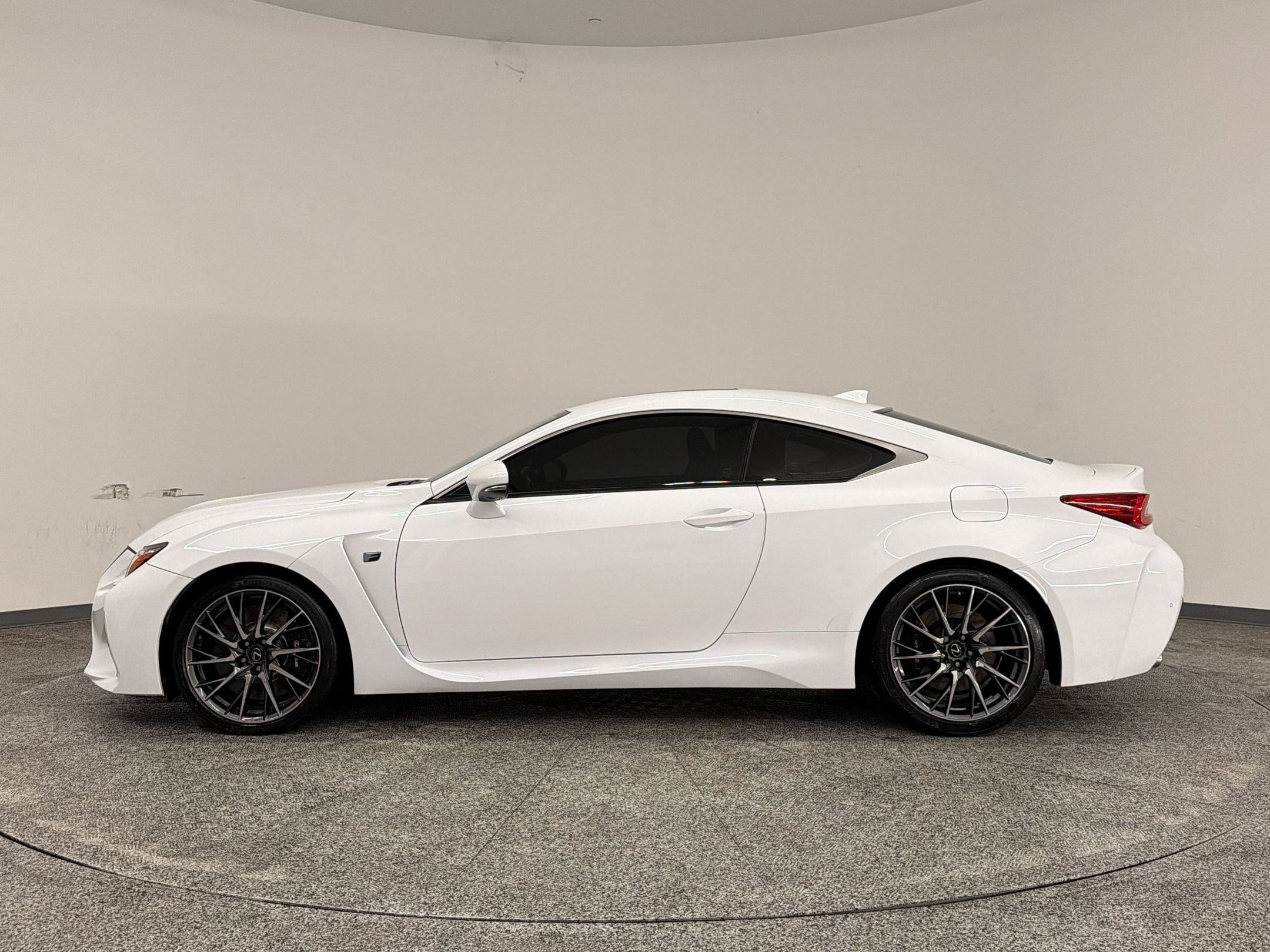 Used 2015 Lexus RC F w/ Premium Package RWD image 2