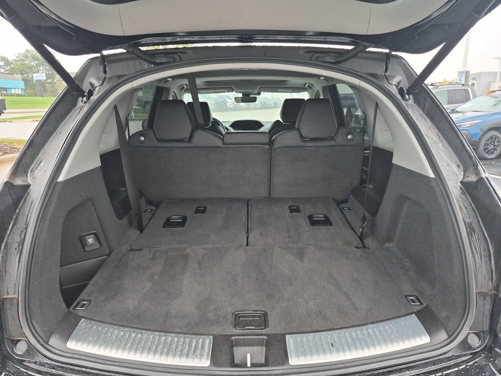 Used 2020 Acura MDX w/ Technology Package AWD/4WD image 32