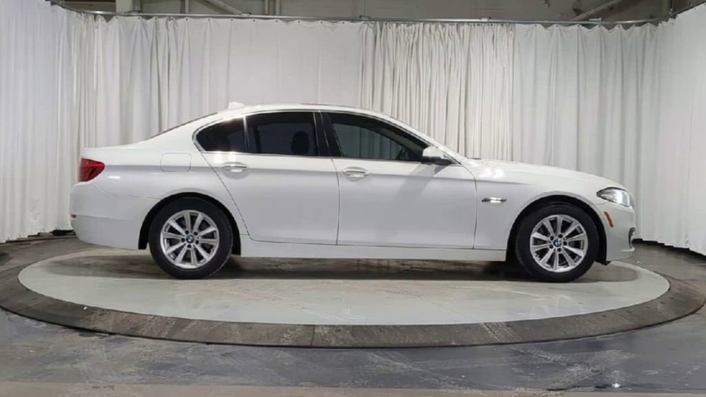 Used 2015 BMW 528i xDrive Sedan image 10