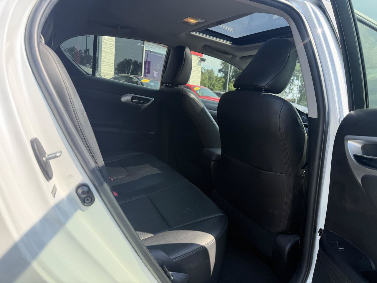 Used 2012 Lexus CT 200h Premium w/ Premium Audio Pkg FWD image 14