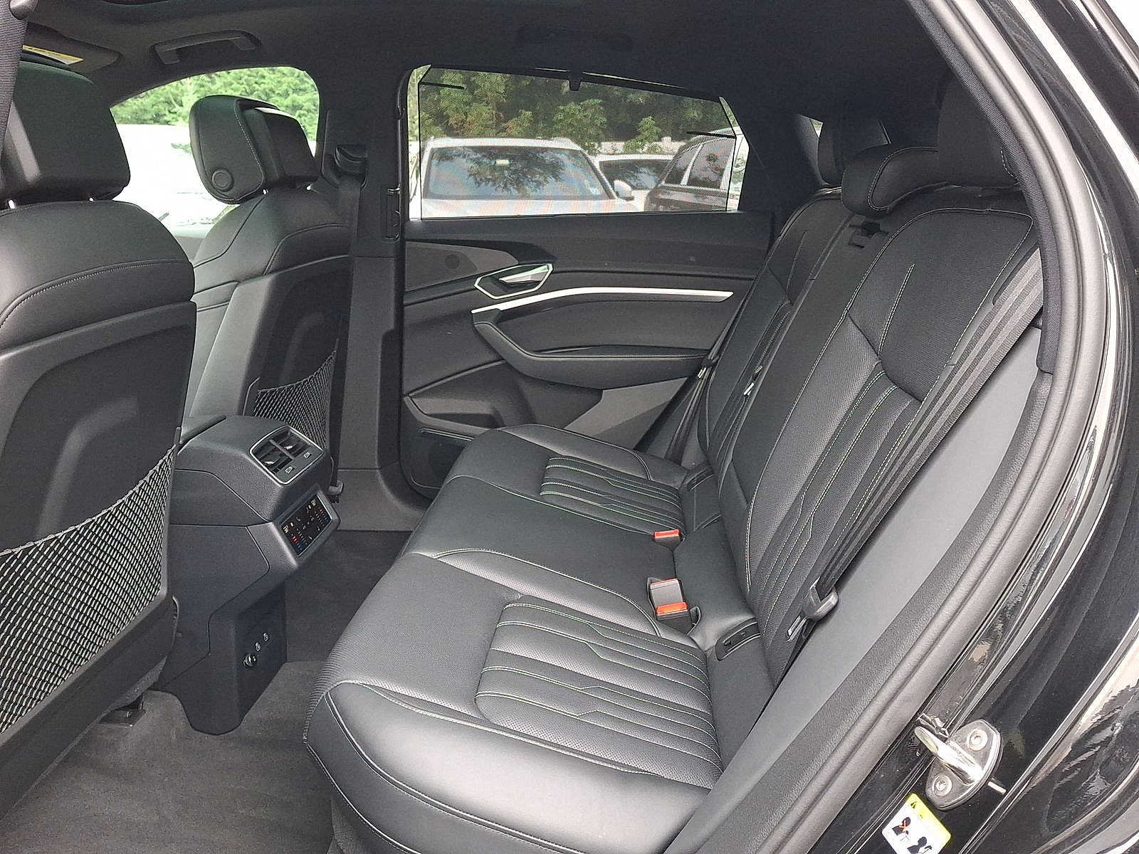 Certified 2024 Audi Q8 e-tron Prestige AWD/4WD image 26