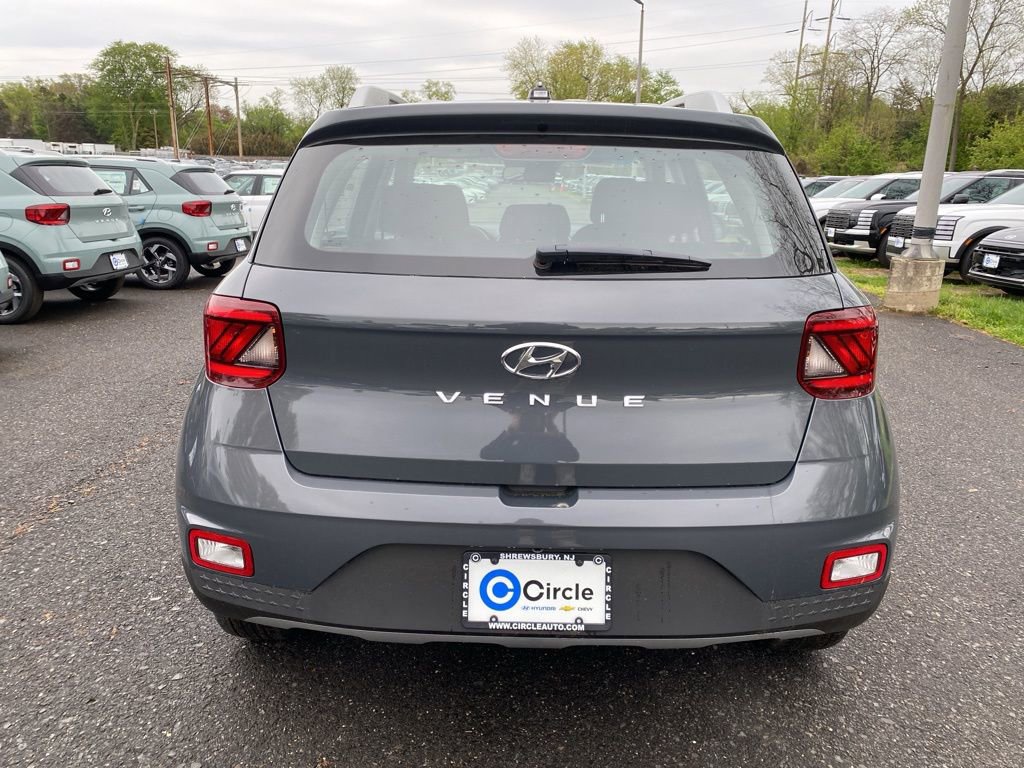 New 2026 Hyundai Venue SEL FWD image 5
