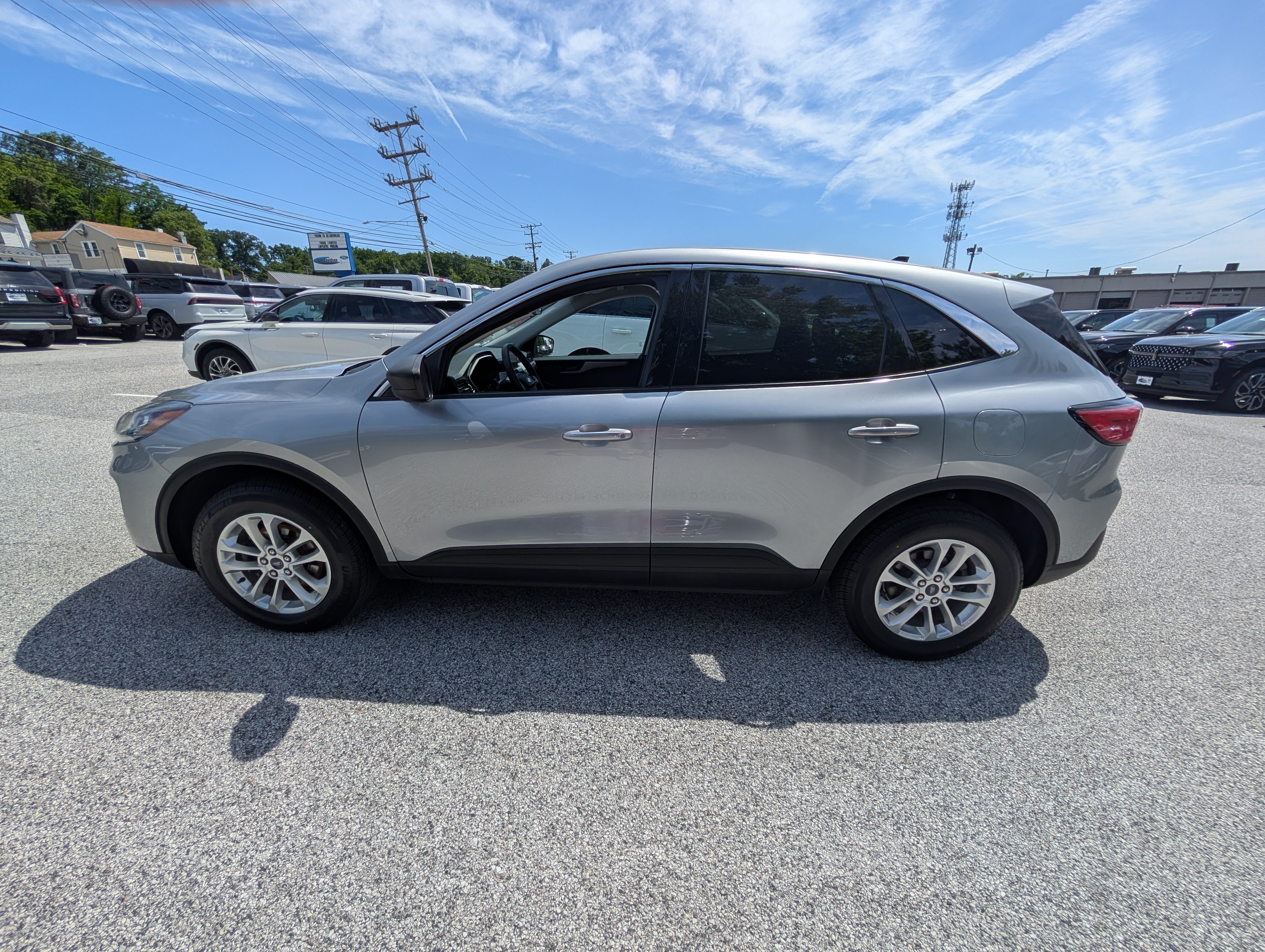 Certified 2022 Ford Escape SE w/ Convenience Package AWD/4WD image 3