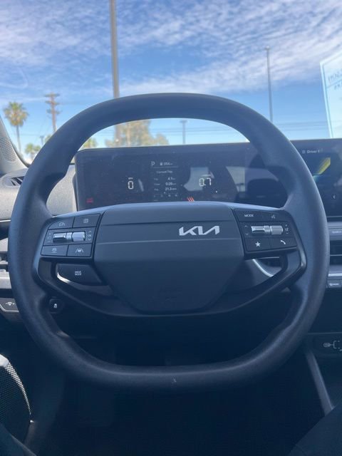 Used 2025 Kia K4 FWD image 10