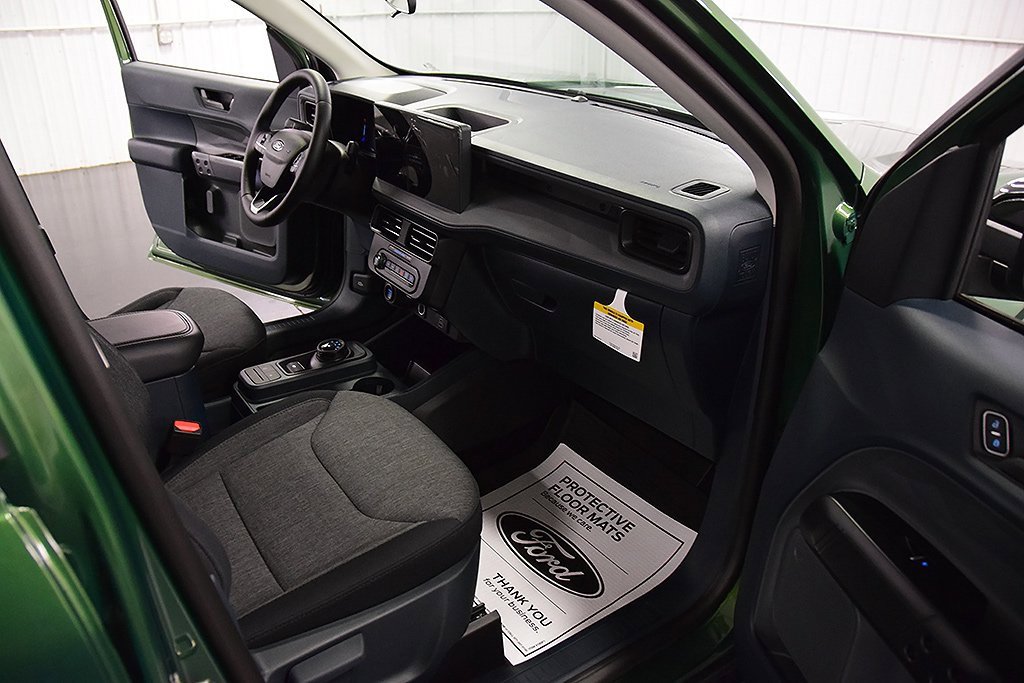 New 2025 Ford Maverick XLT w/ XLT Luxury Package image 29