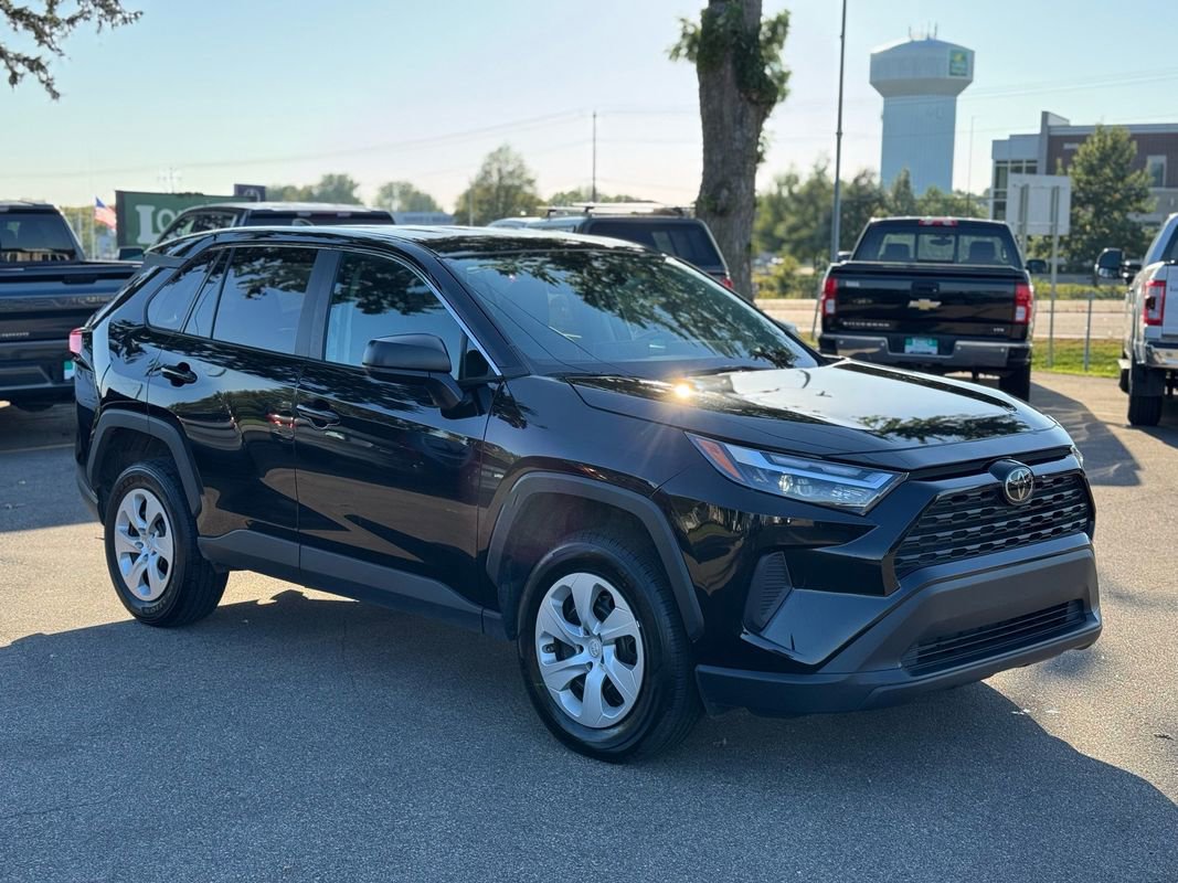 Used 2024 Toyota RAV4 LE image 2