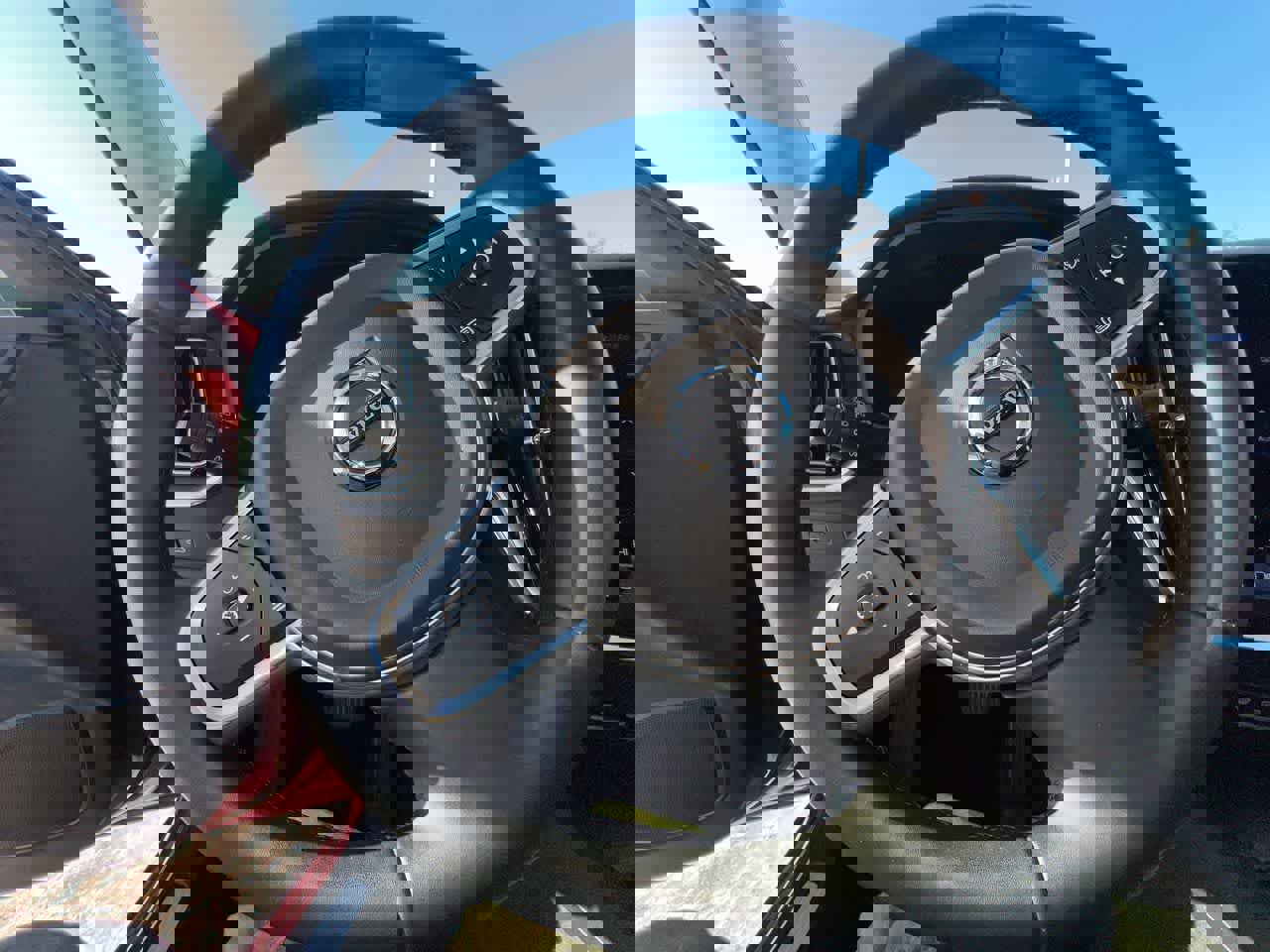 Used 2023 Volvo S60 B5 Core image 14