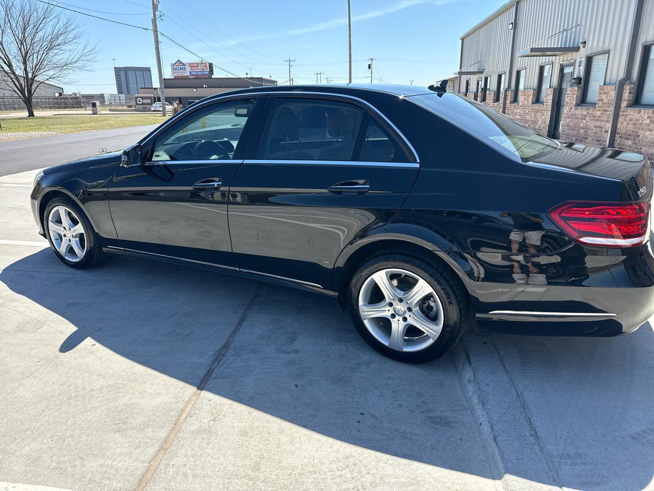 Used 2014 Mercedes-Benz E 250 BlueTEC 4MATIC Sedan image 15