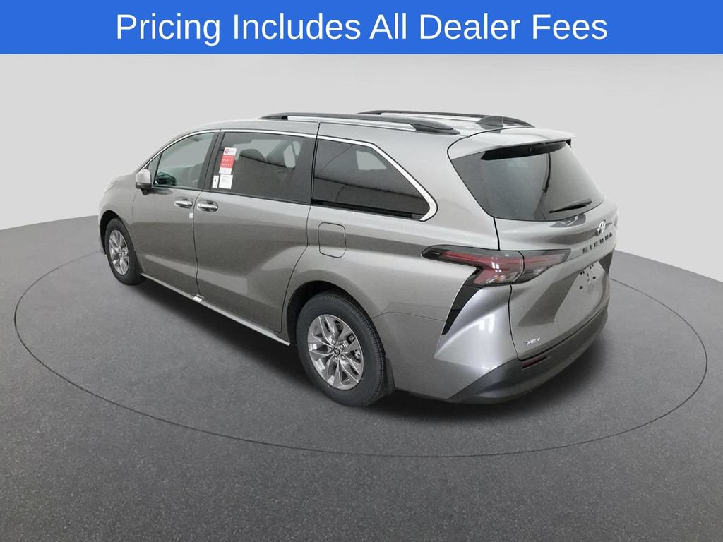New 2026 Toyota Sienna XLE FWD image 5