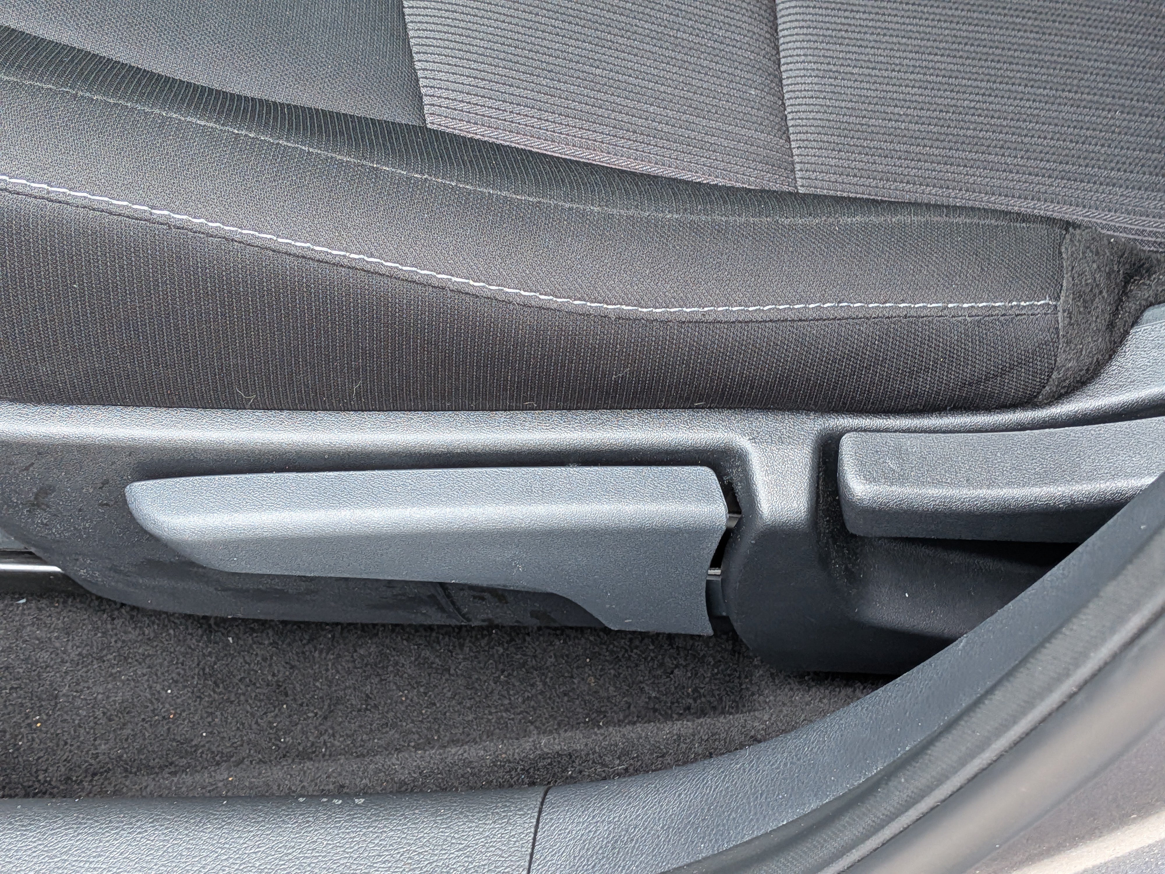 Used 2025 Nissan Sentra SV FWD image 22