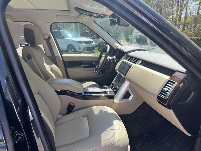 Used 2020 Land Rover Range Rover HSE image 11