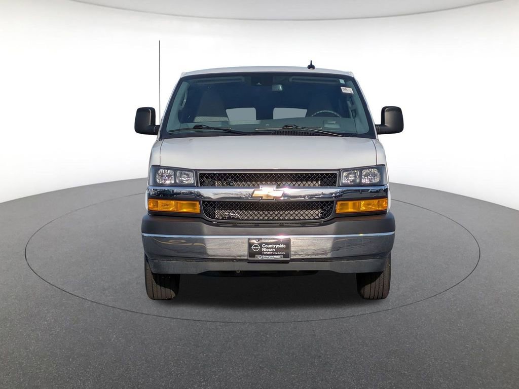 Used 2025 Chevrolet Express 3500 LT w/ LT Preferred Equipment Group RWD image 2