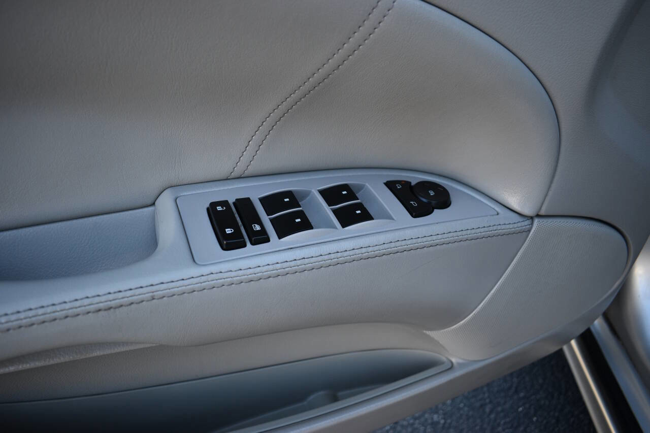 Used 2011 Buick Lucerne CX FWD image 16