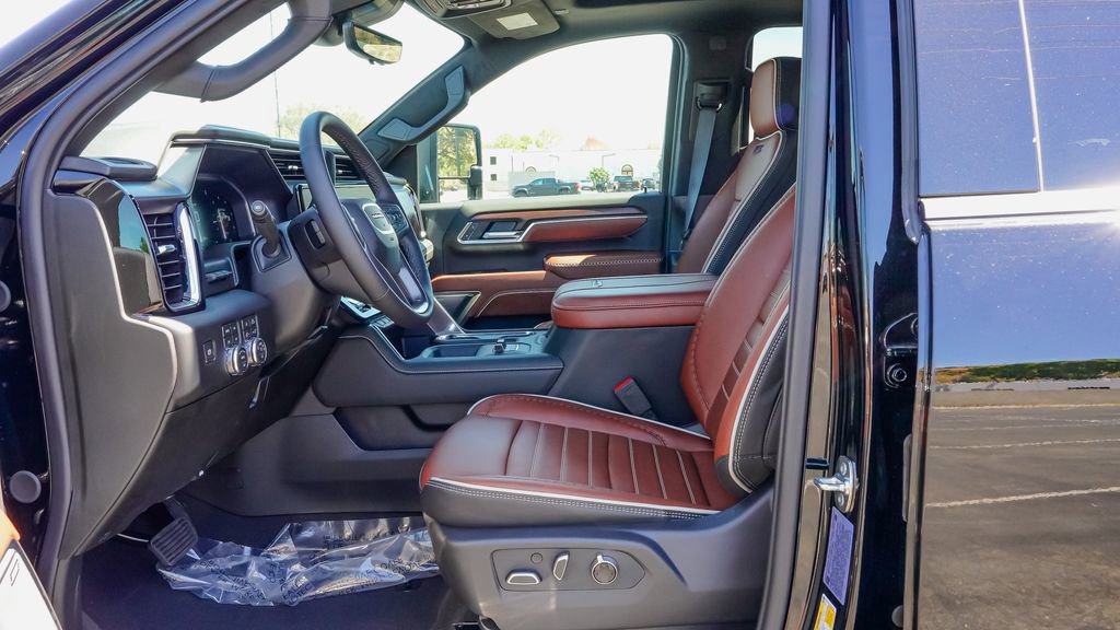 New 2026 GMC Sierra 3500 Denali Ultimate AWD/4WD image 14