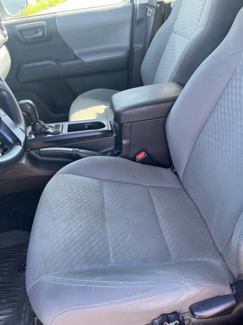 Used 2021 Toyota Tacoma SR w/ SR Convenience Package image 13