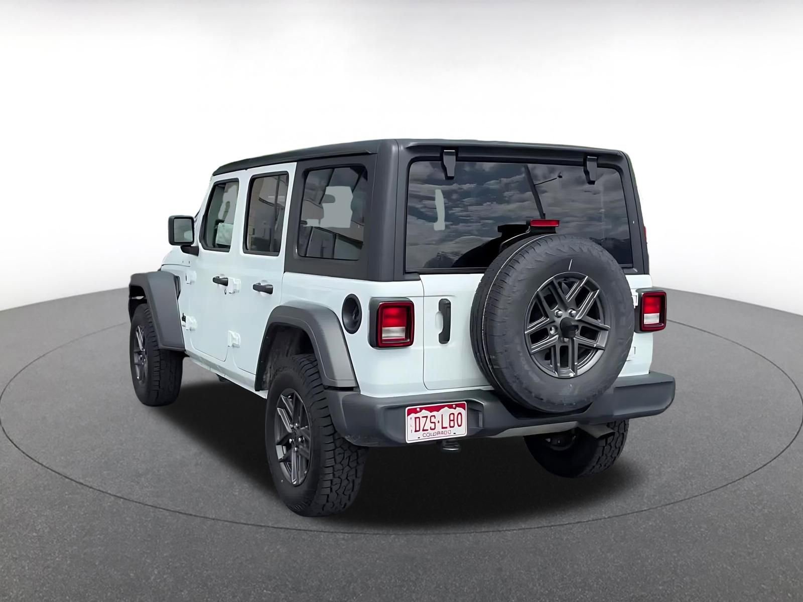 Used 2025 Jeep Wrangler Sport S image 11