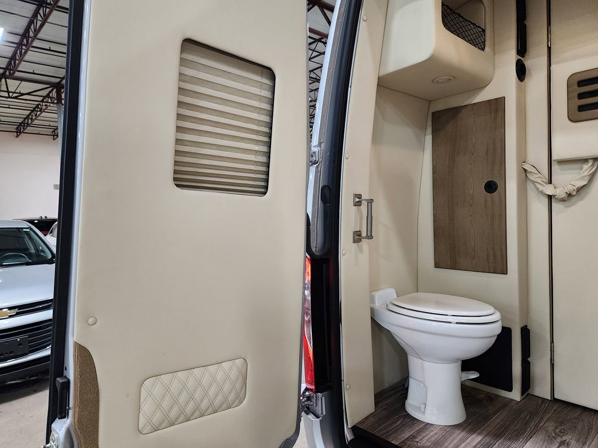 Used 2021 Mercedes-Benz Sprinter 3500 image 78
