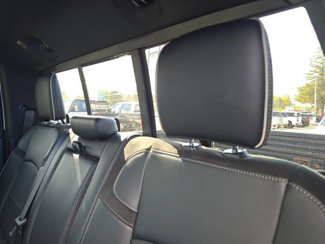 Used 2025 RAM 2500 Laramie AWD/4WD image 12