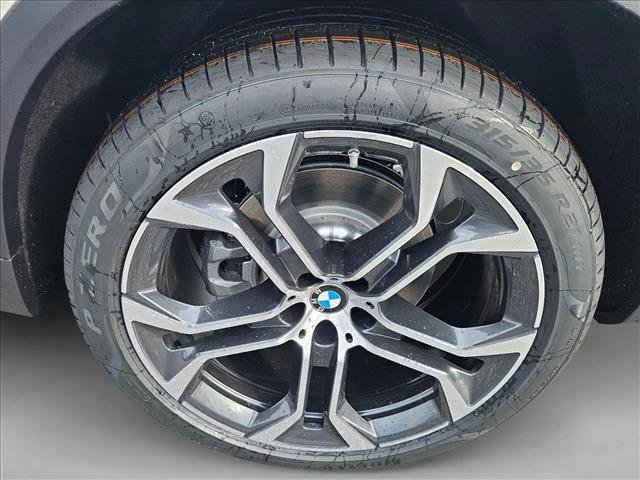 New 2026 BMW X5 sDrive40i image 10