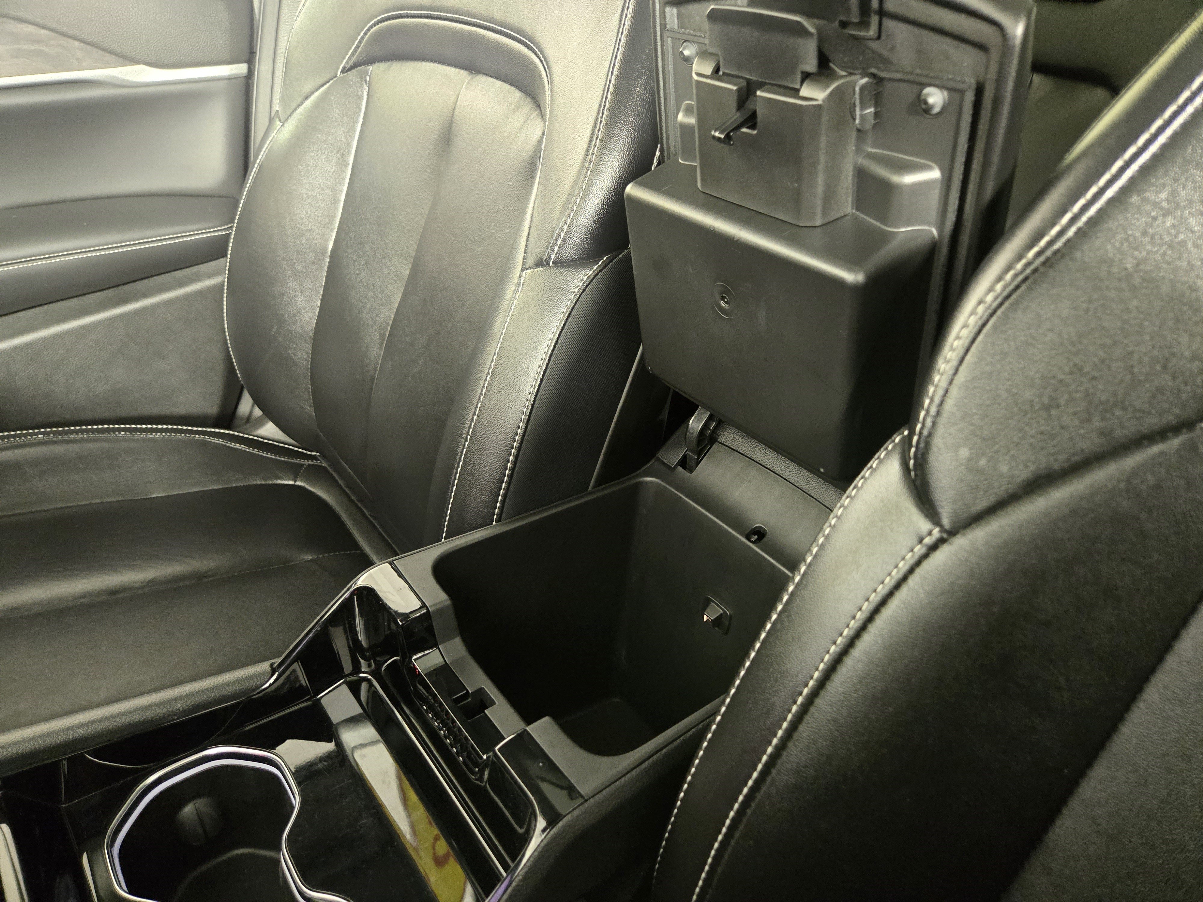 Certified 2023 Jeep Grand Cherokee L Limited w/ Trailer Tow Group (B) image 31