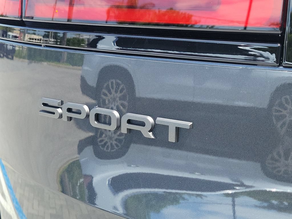 New 2026 Land Rover Range Rover Sport Dynamic SE AWD/4WD image 10