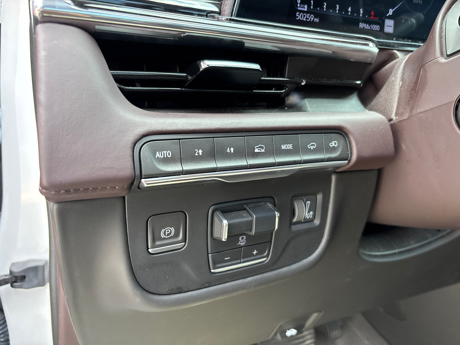 Used 2023 Cadillac Escalade ESV Sport Platinum AWD/4WD image 14