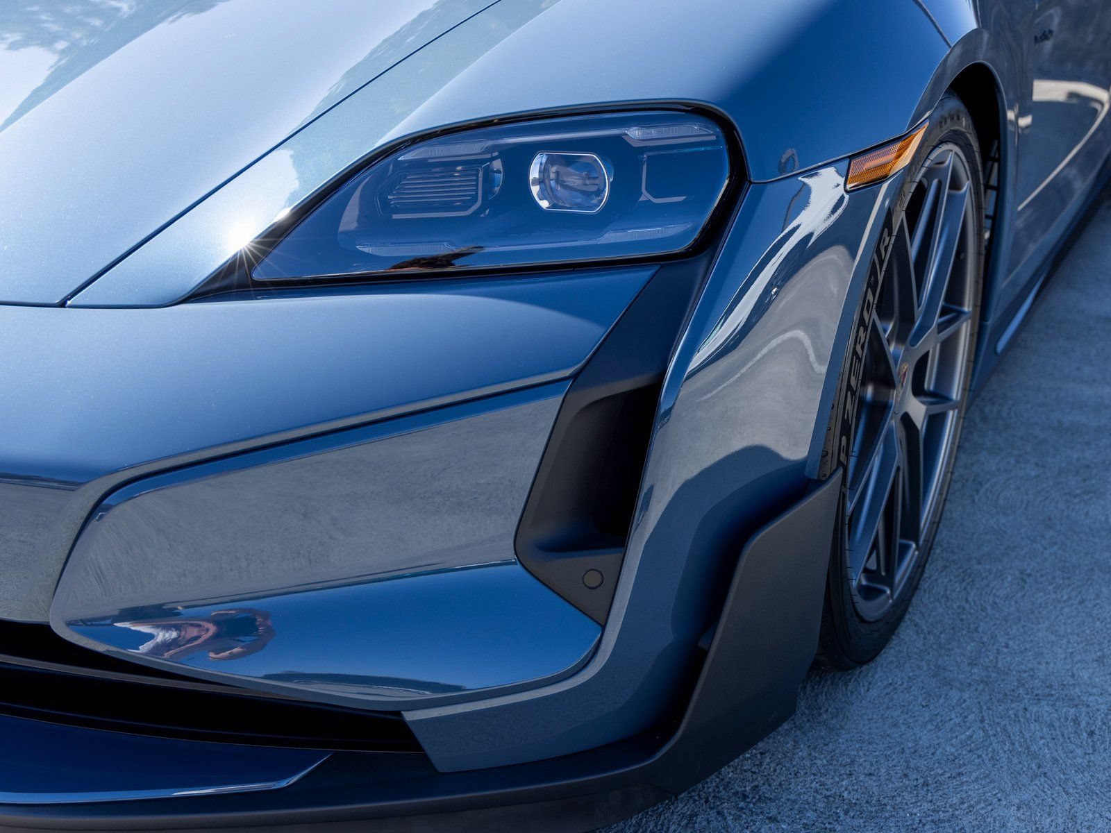 New 2025 Porsche Taycan Turbo GT AWD/4WD image 25