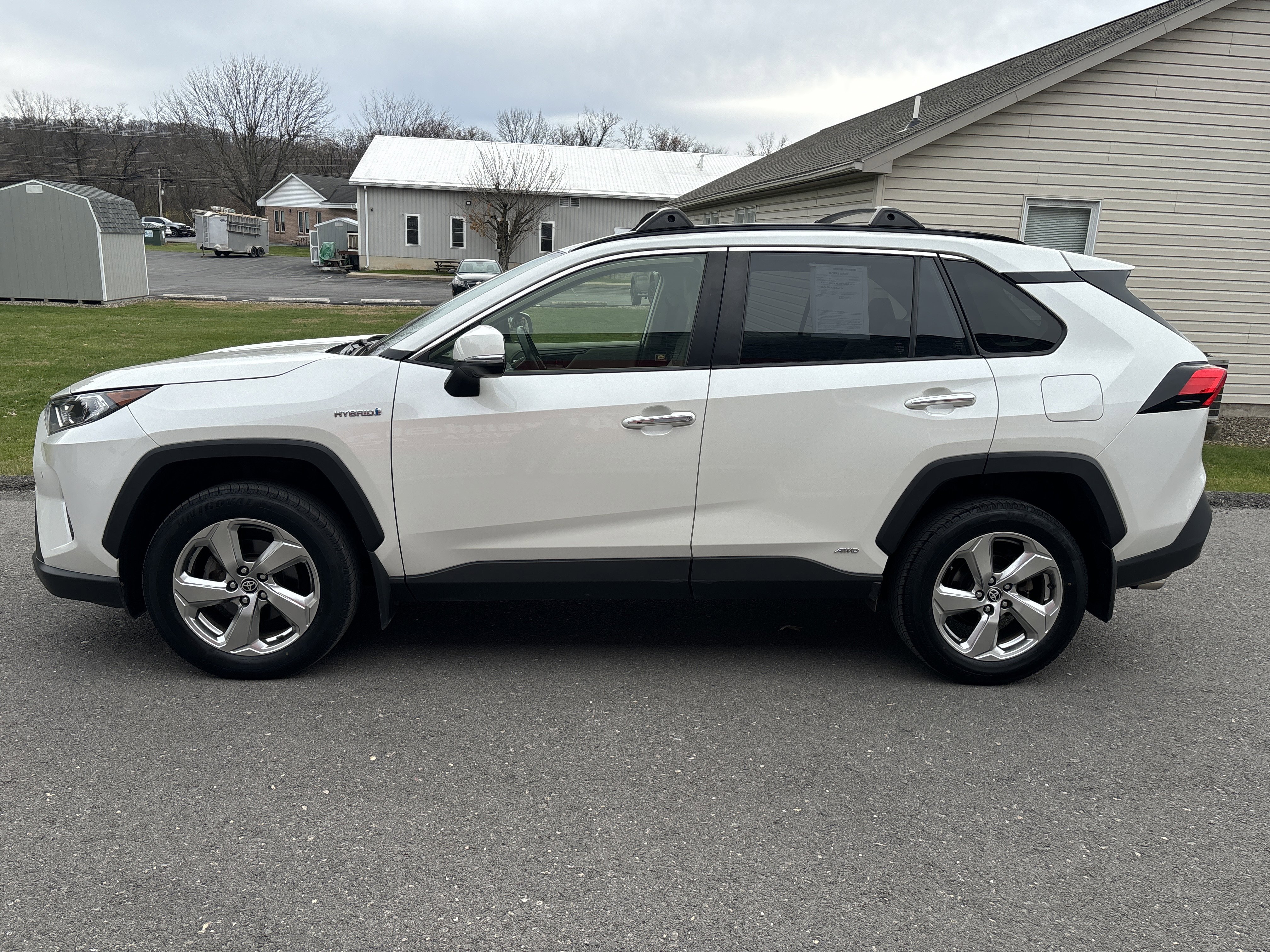 Used 2020 Toyota RAV4 Limited image 7