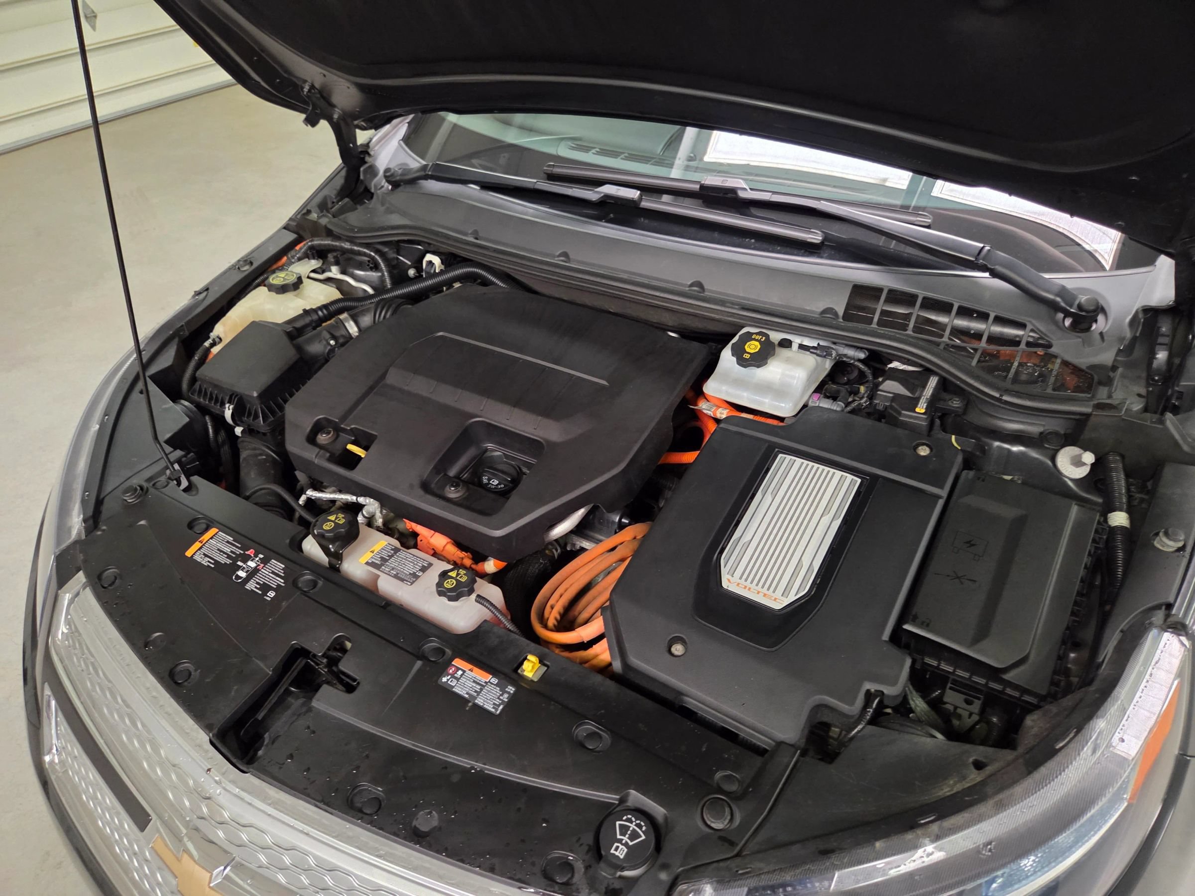 Used 2014 Chevrolet Volt Premium w/ Premium Trim Package FWD image 45