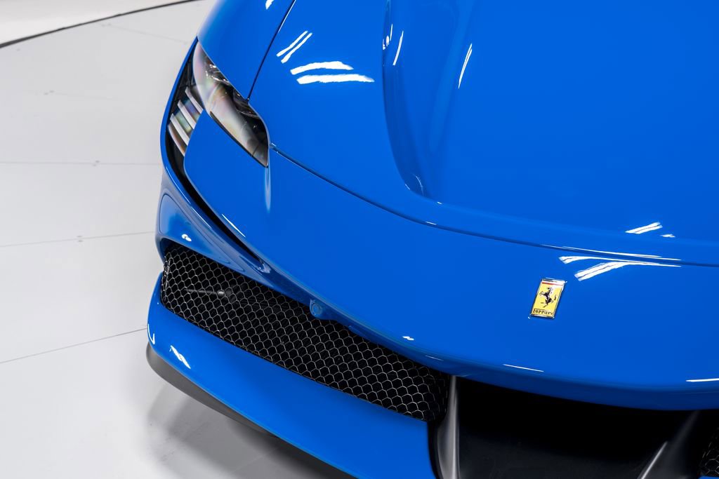 Used 2024 Ferrari SF90 Spider image 41