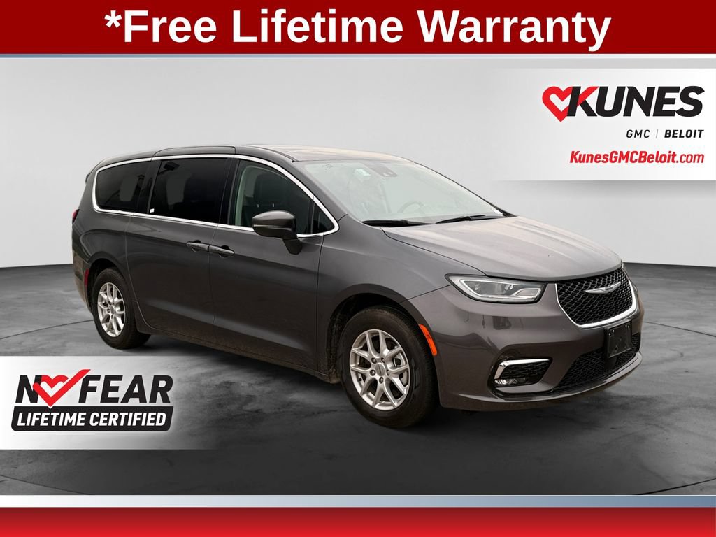 Used 2023 Chrysler Pacifica Touring-L FWD image 1