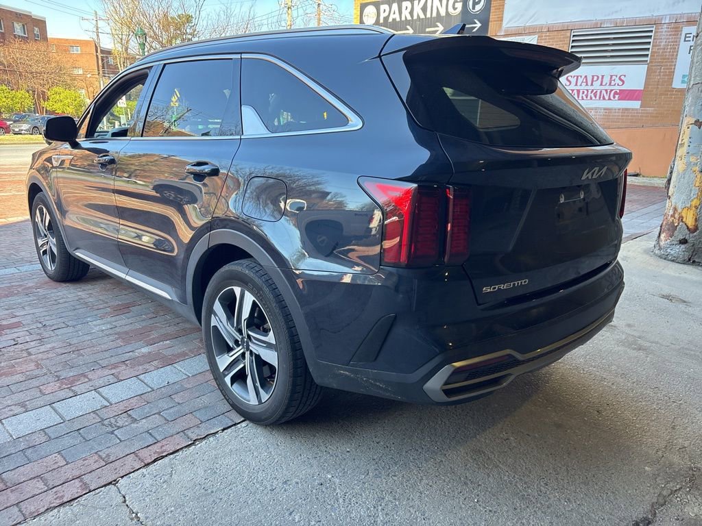 Certified 2023 Kia Sorento EX image 5