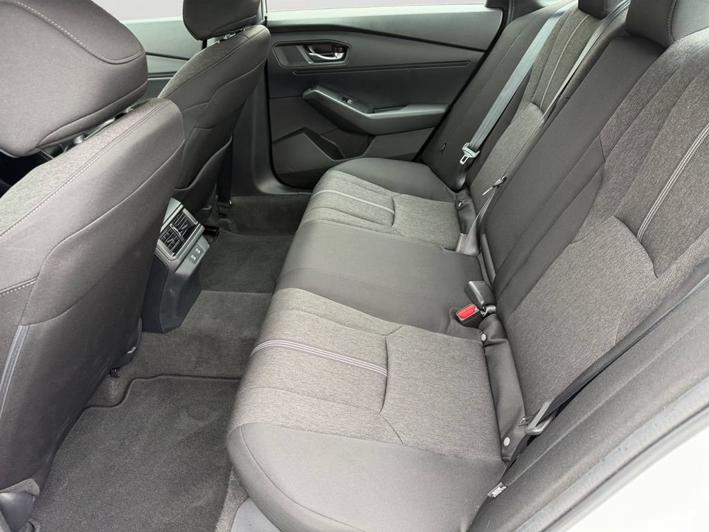 Used 2025 Honda Accord Sport image 15