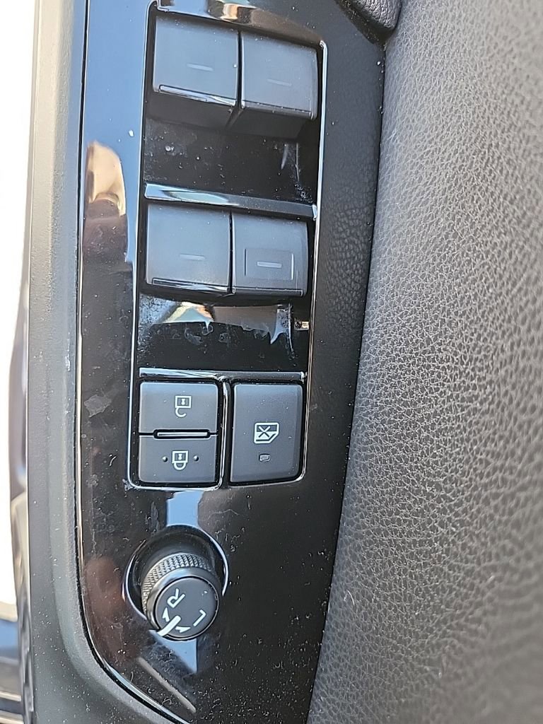 Used 2020 Toyota Prius LE image 19