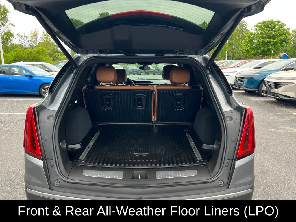 Used 2022 Cadillac XT5 Premium Luxury w/ LPO, Floor Liner Package AWD/4WD image 18