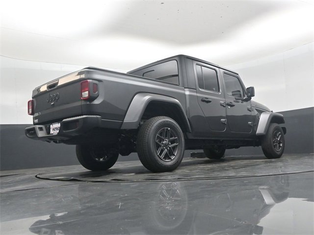 New 2025 Jeep Gladiator Sport image 37