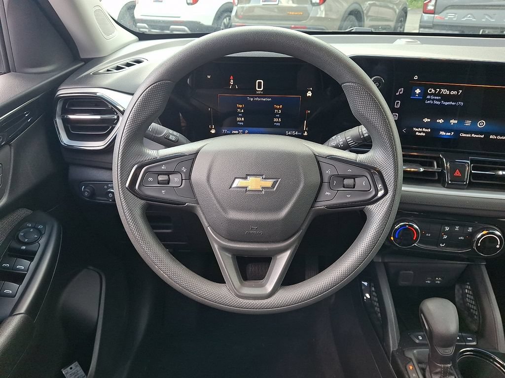 Used 2025 Chevrolet TrailBlazer LT AWD/4WD image 19