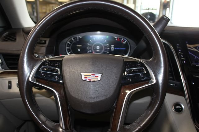 Used 2017 Cadillac Escalade Luxury AWD/4WD image 22