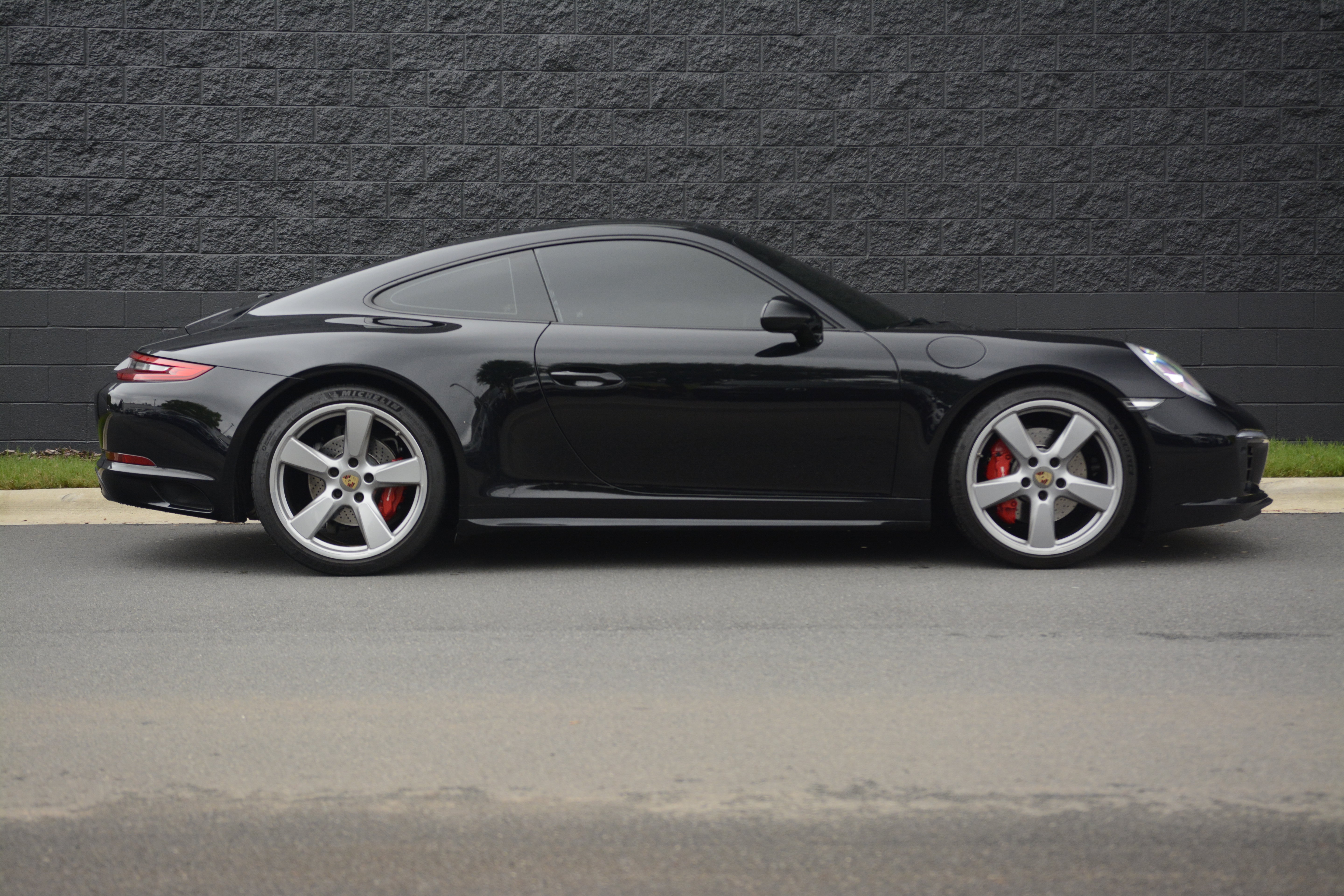Certified 2018 Porsche 911 Carrera 4S AWD/4WD image 8