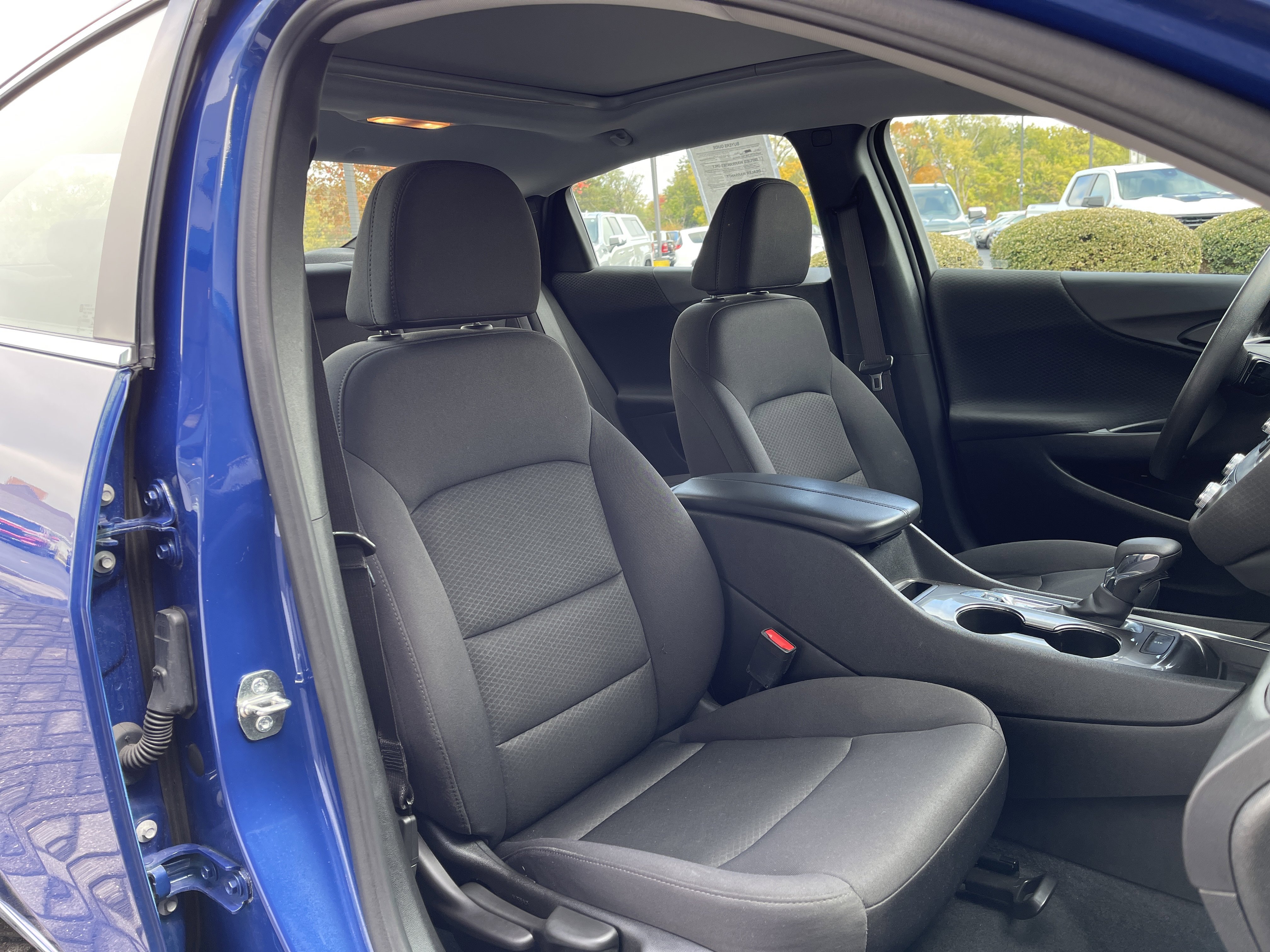 Used 2023 Chevrolet Malibu LT image 34