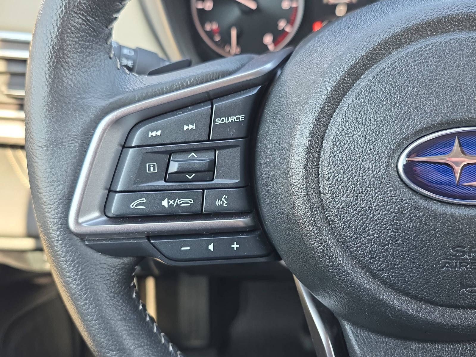 Used 2025 Subaru Outback Limited image 17