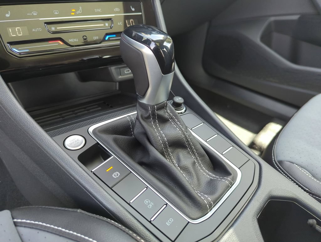 New 2026 Volkswagen Jetta SE FWD image 34