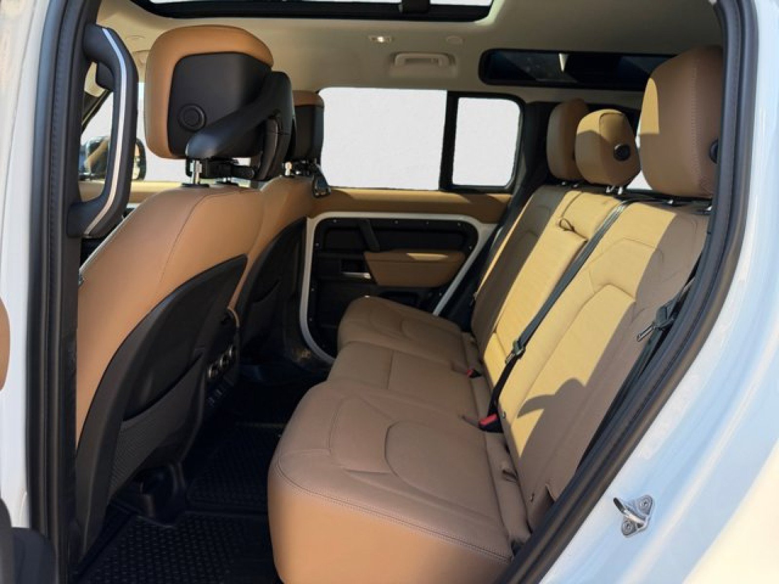 New 2026 Land Rover Defender 110 S AWD/4WD image 18